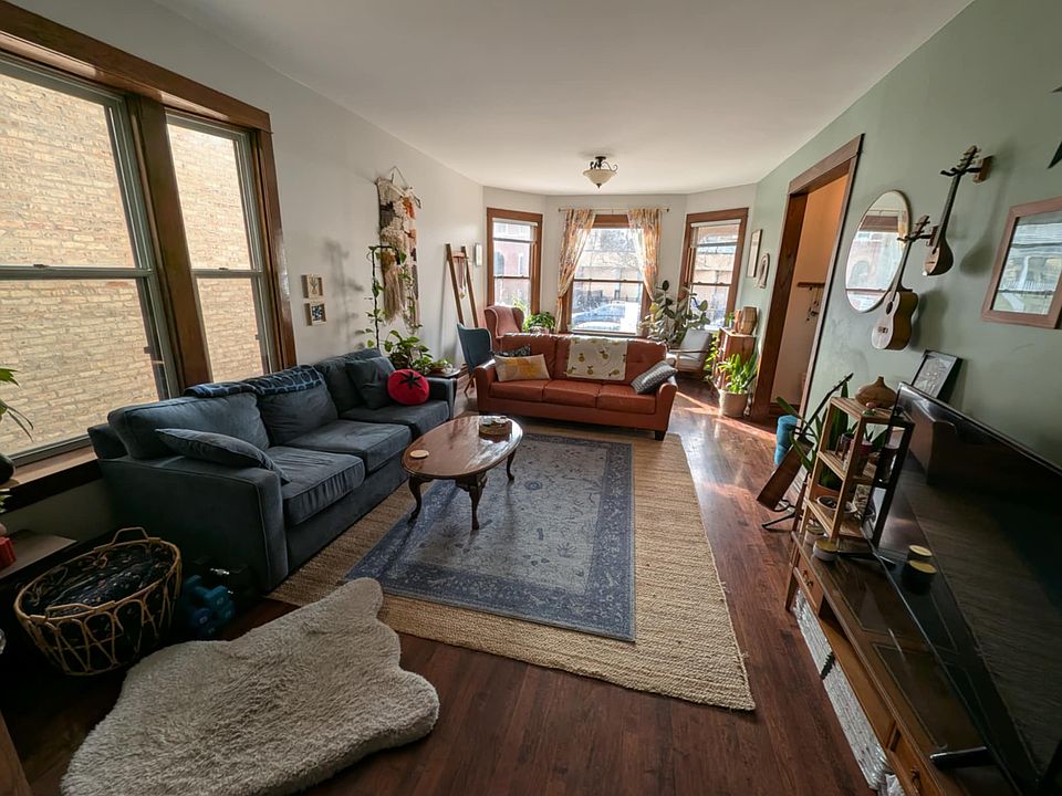 1st image of 2451 N Sawyer Ave #1