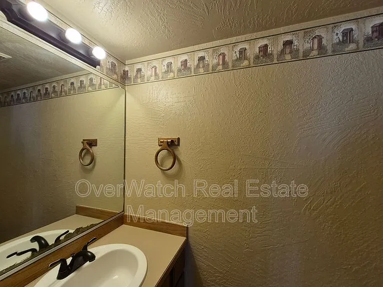 6872 Tamir Ave — Photo 4