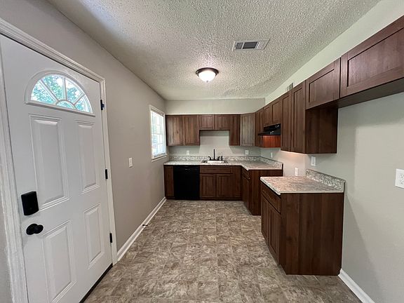 3rd image of 3757 Alma Dr