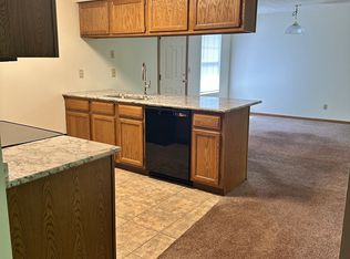 5558 Tall Pines Pkwy APT 3, Roscoe, IL 61073