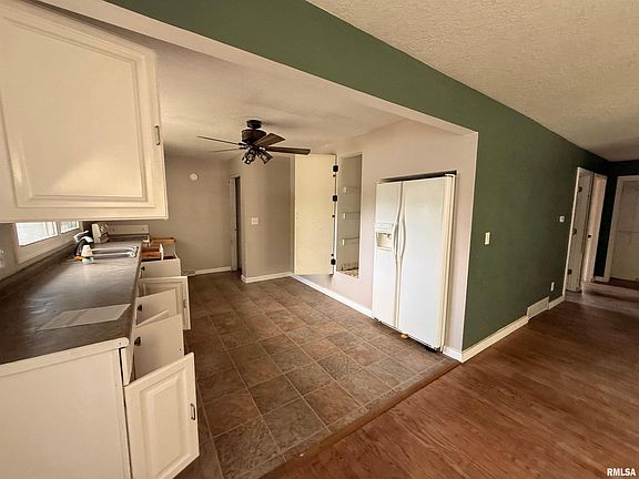 3rd image of 1951 Florida Ct