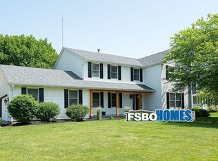 3604 Deer Ridge Ct, Bettendorf, IA 52722