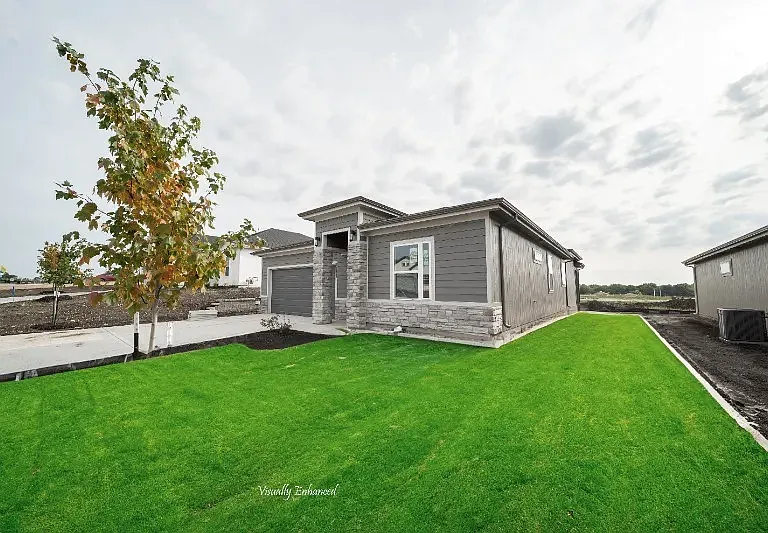 20667 Barker St — Photo 15