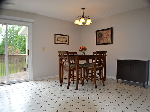 4th image of 2705 Fister Place Blvd