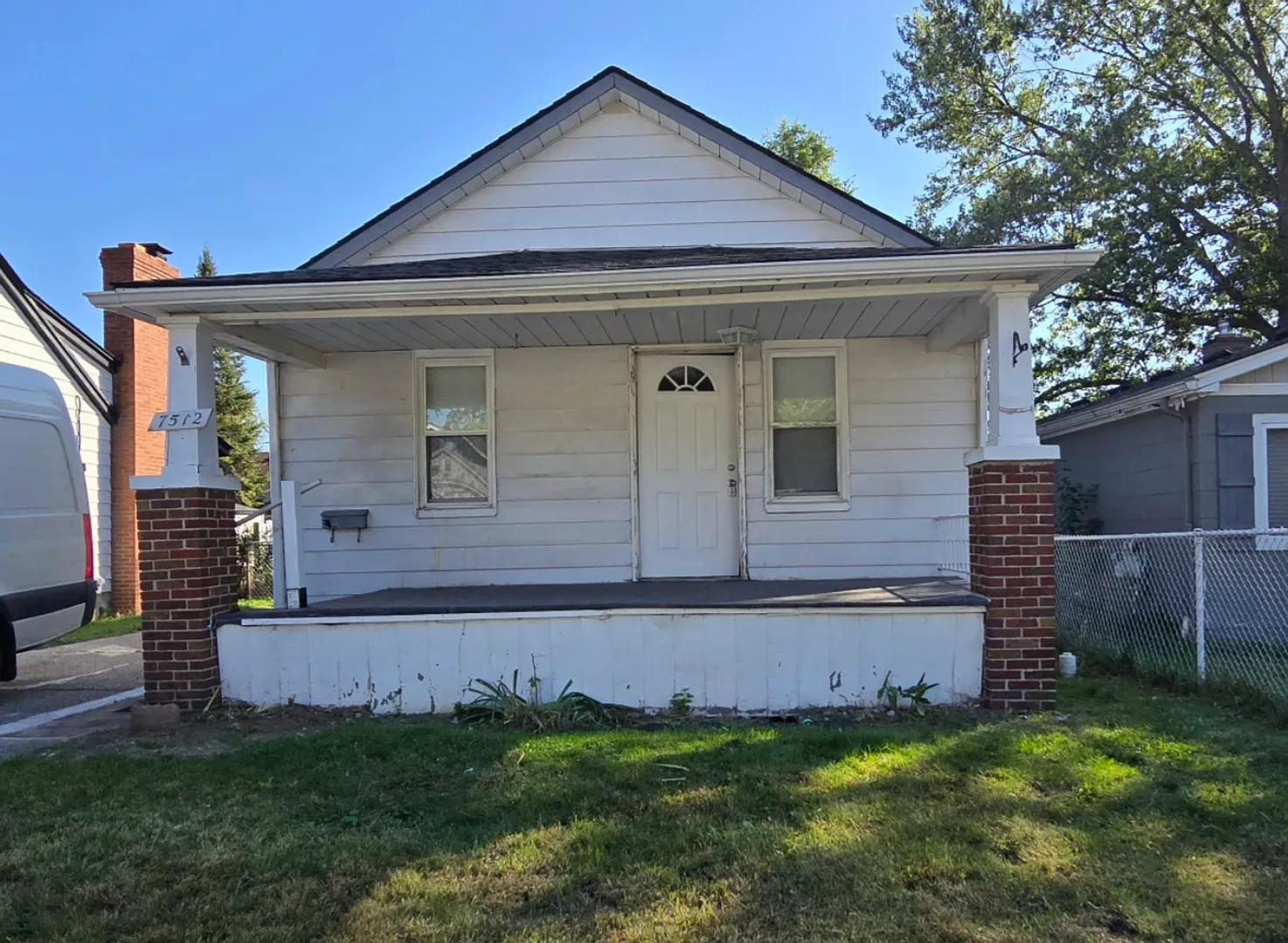 7512 Hudson Ave photo 1