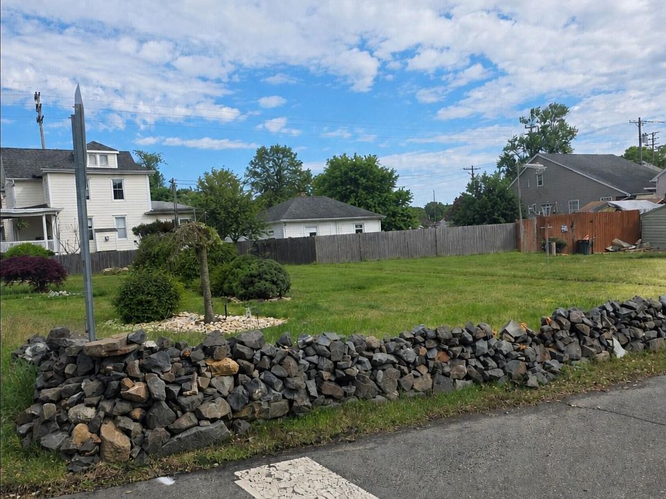 1st image of 51 Green Grove Avenue