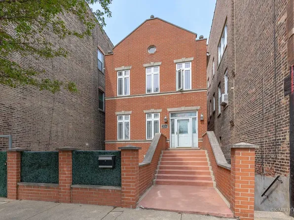 2830 S Wallace St #3, Chicago, IL 60616