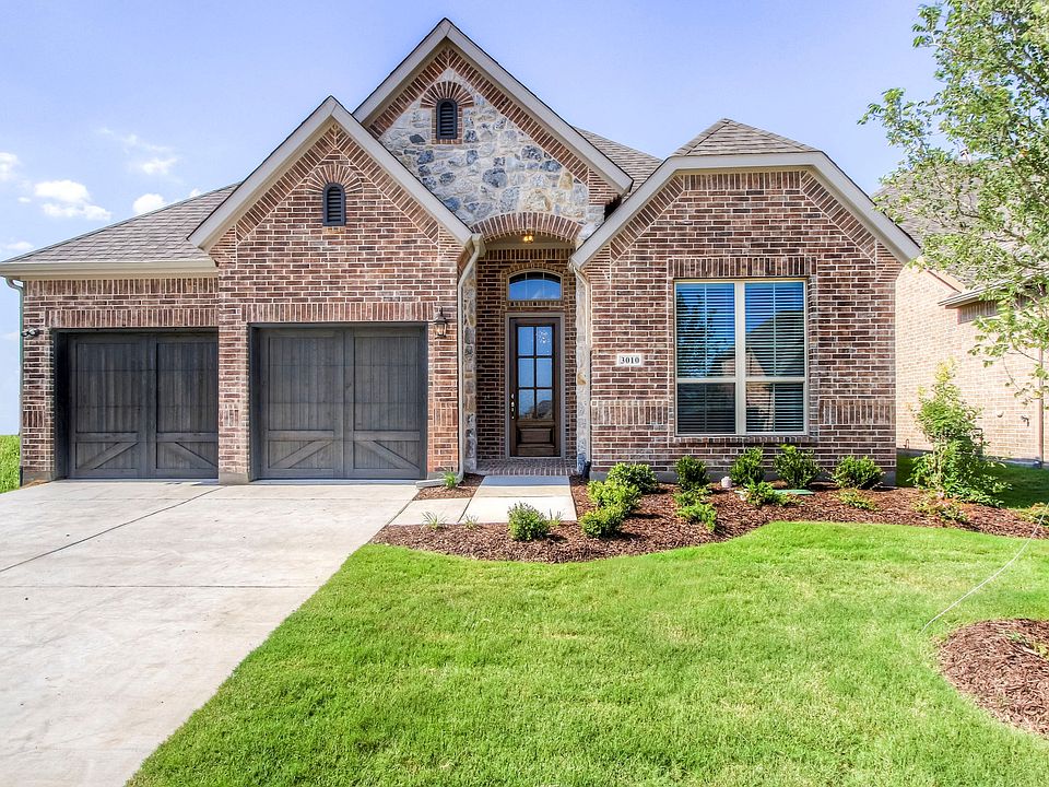 Lynnwood II - D - With stone