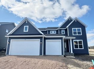 553 Waterford Pl, Waconia, MN 55387