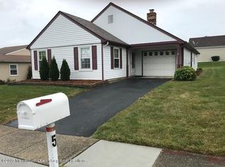 5 Lambeth Ln, Manchester, NJ 08759