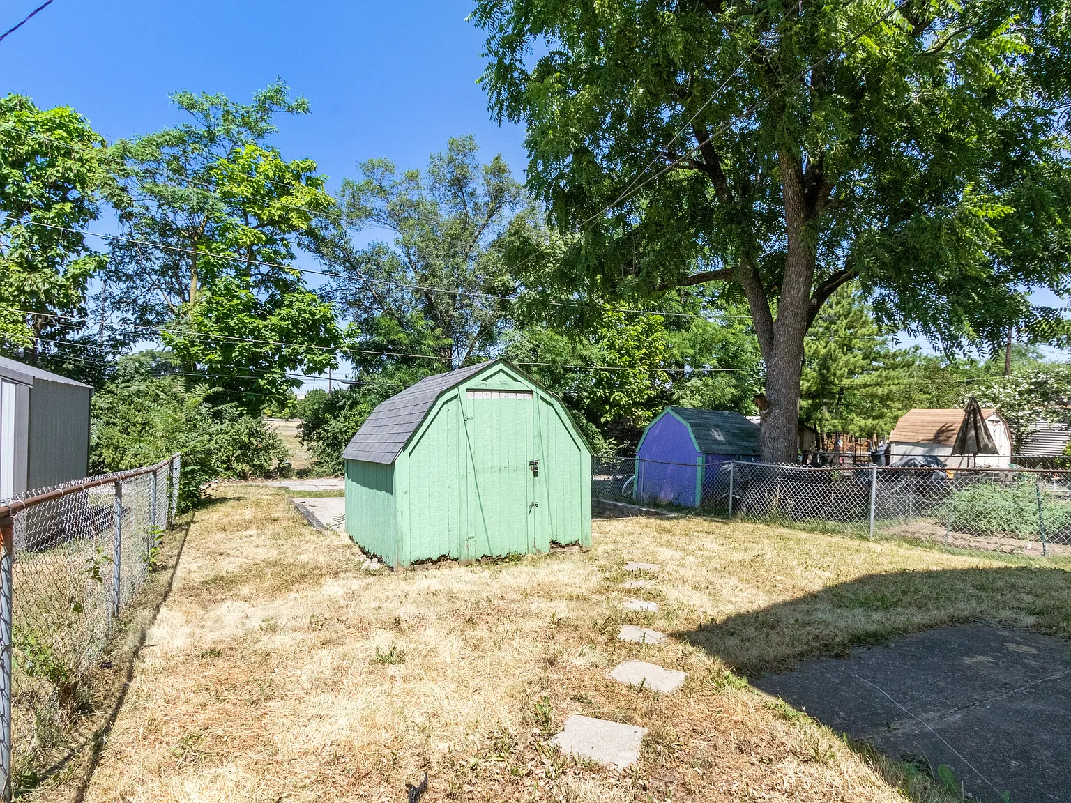 3 bed, 1320 sqft, $1,800 — Photo 2