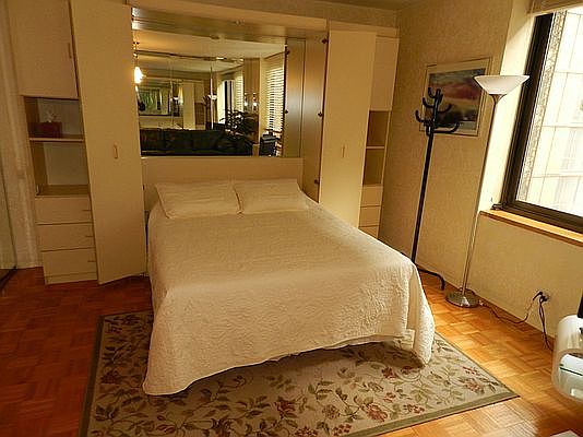 5th image of 161 W 61st St APT 4D