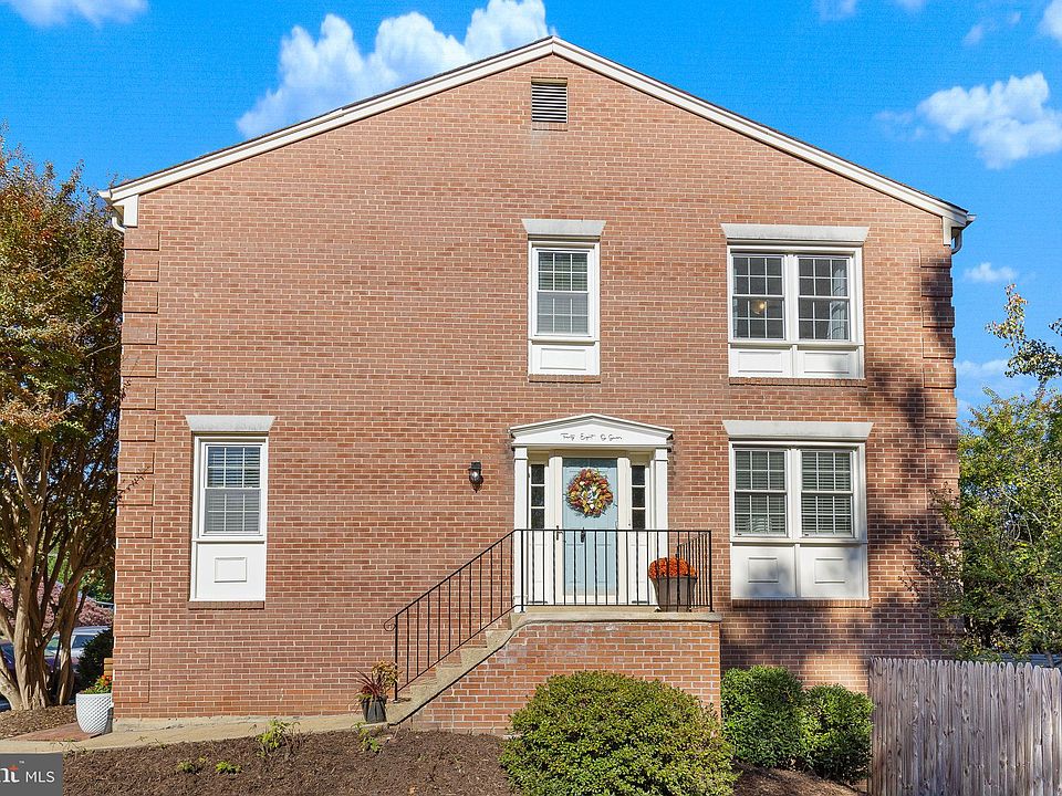 2nd image of 2807 Evelyn Ct