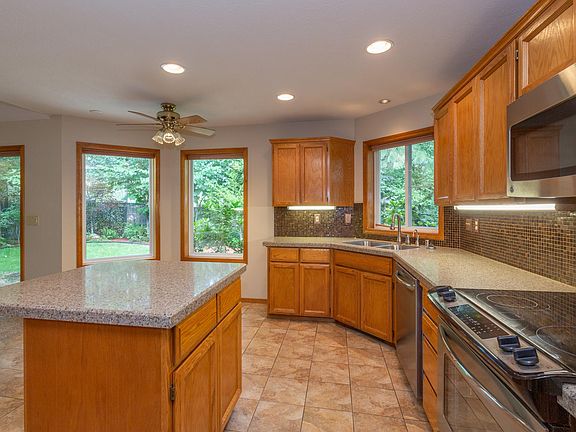 5th image of 5323 E 18th Ln