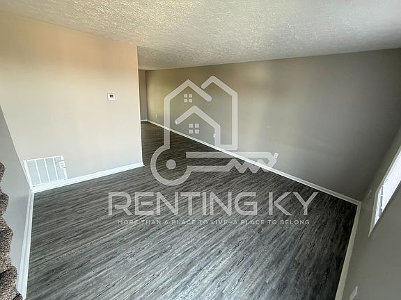 2nd image of 1645 Foxhaven Dr APT 16