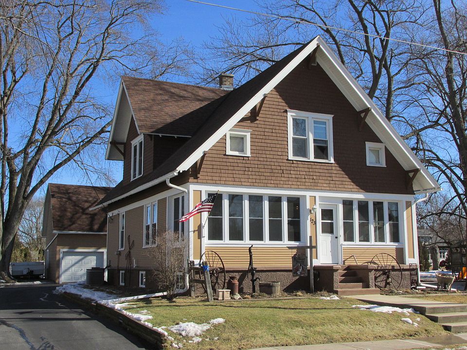 1st image of 123 S 10th St