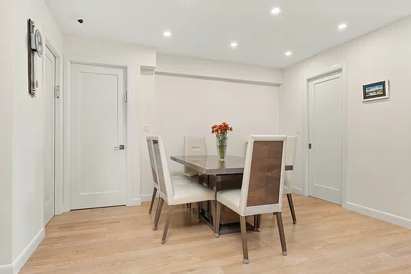 Dining area, photo 1