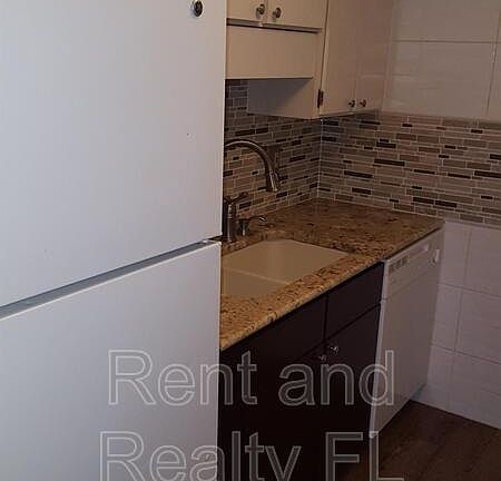 5th image of 9003 Westchester Cir #D-1