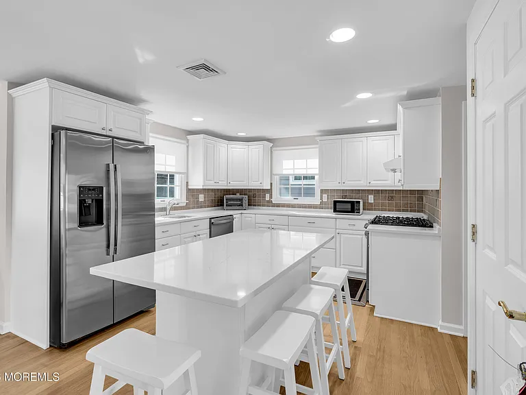 807 Prospect Ave — Photo 9