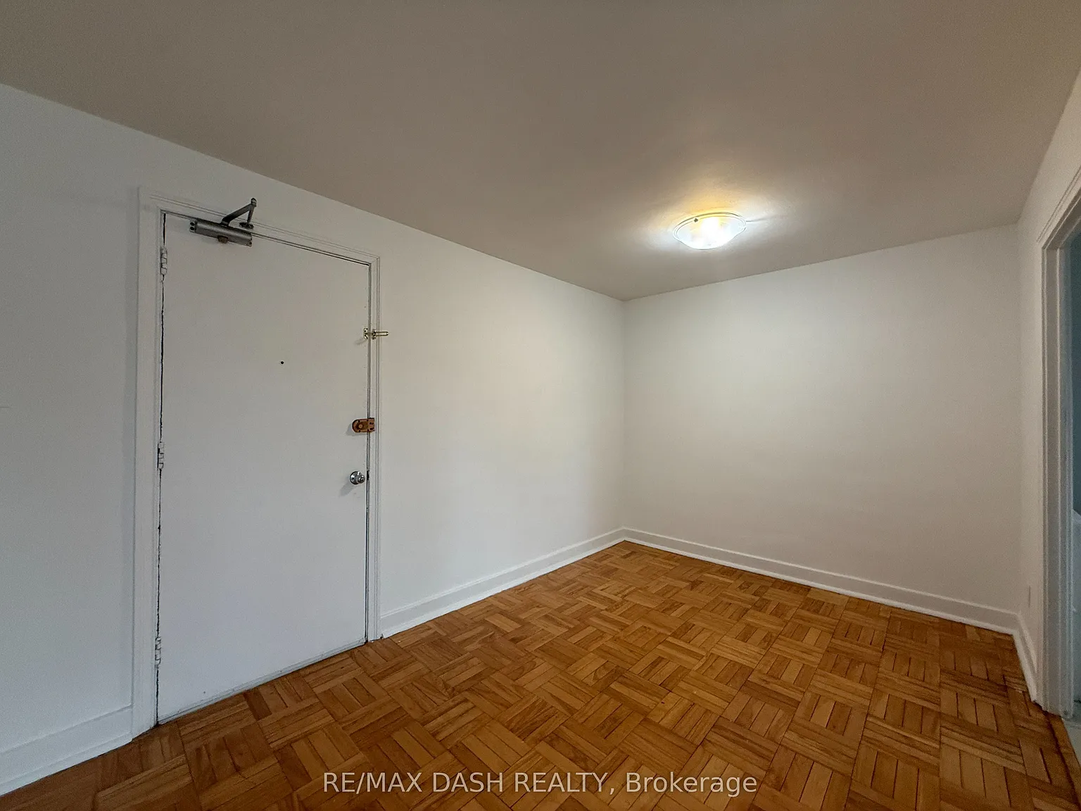 2 bed, $1,900 — Photo 4