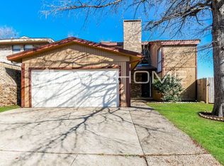 6100 Springleaf Cir, Fort Worth, TX 76133