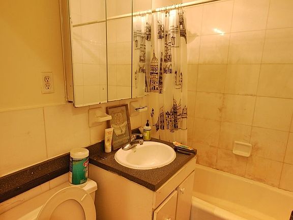 5th image of 286 E 2nd St APT A