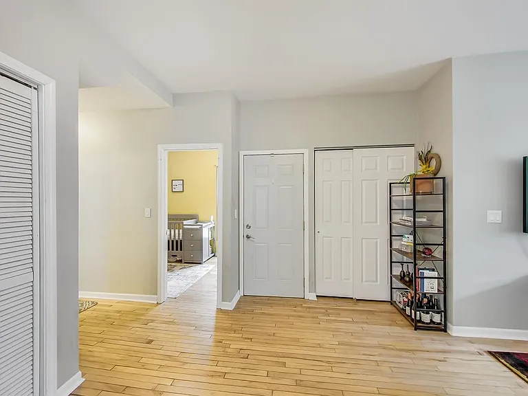 3618 W Dickens Ave #2 — Photo 4