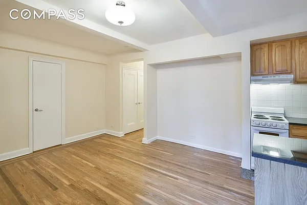 Rented by Compass | media 10