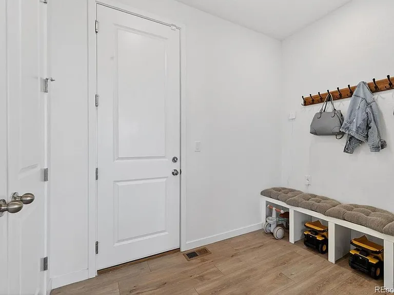 11029 Ursula St — Photo 3