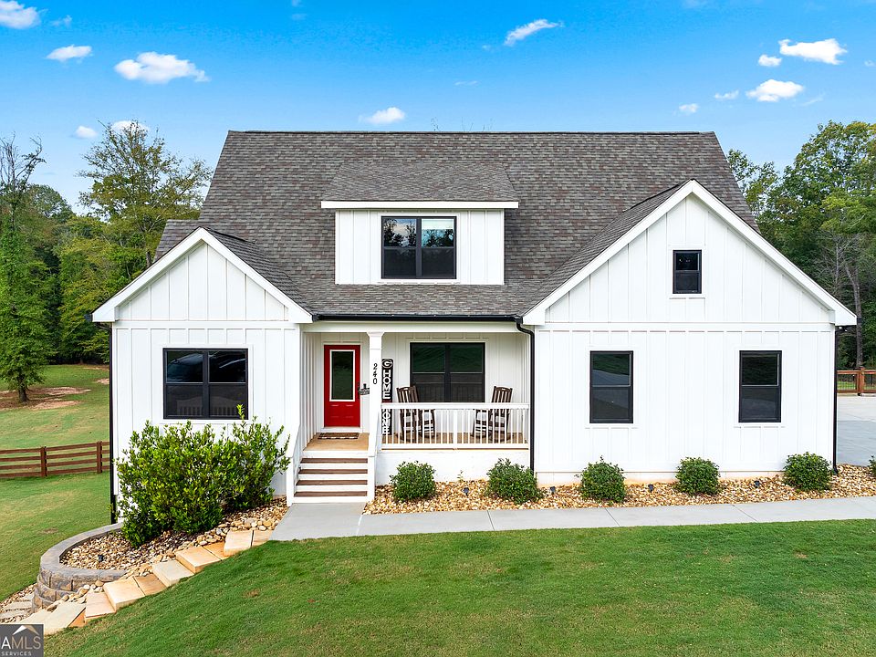 1st image of 240 Oakwood Dr