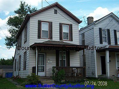 2nd image of 926 Summer St