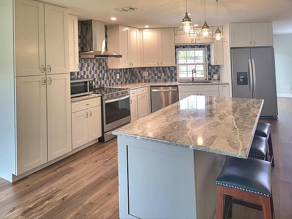 5th image of 869 SE Odonnell Lane