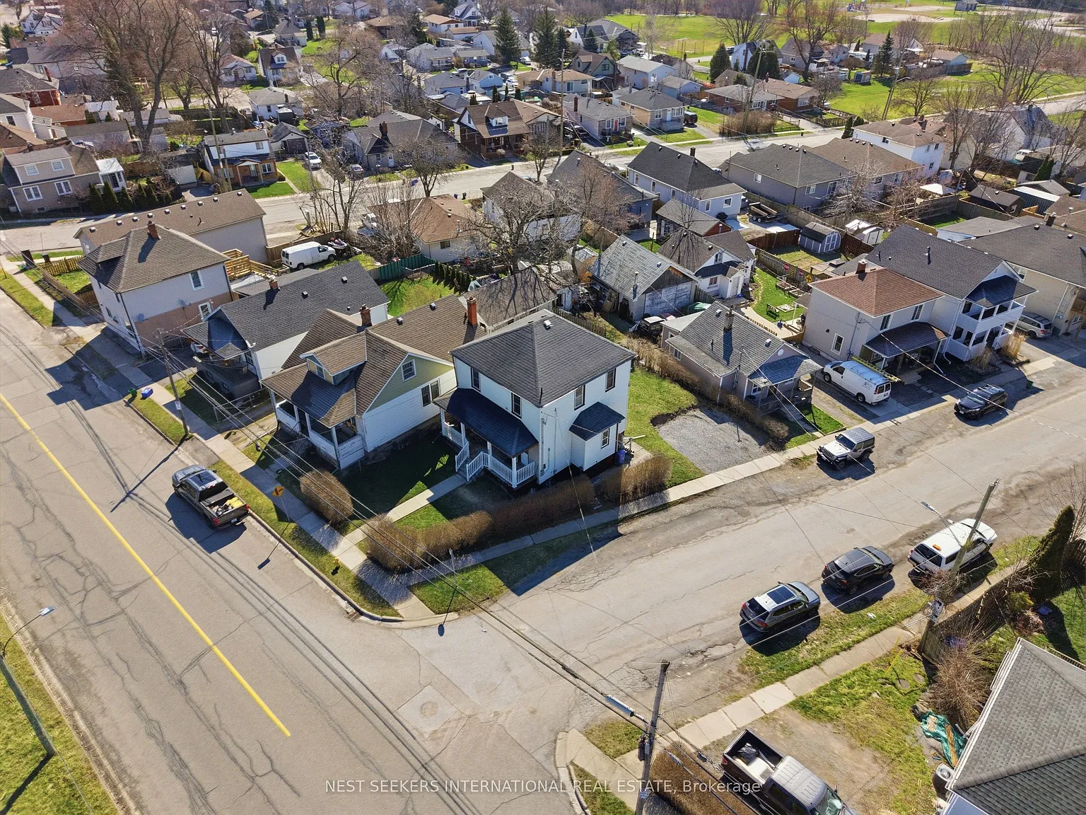 3 bed, $2,000 — Photo 3