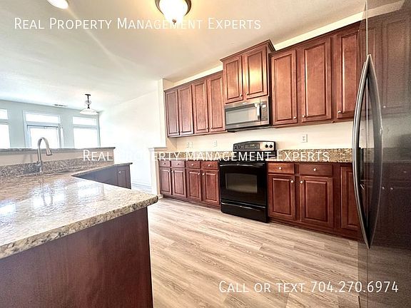 3rd image of 16810 Hugh Torance Pkwy