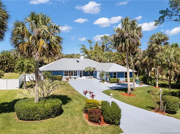 8665 SE May Ter, Hobe Sound, FL 33455