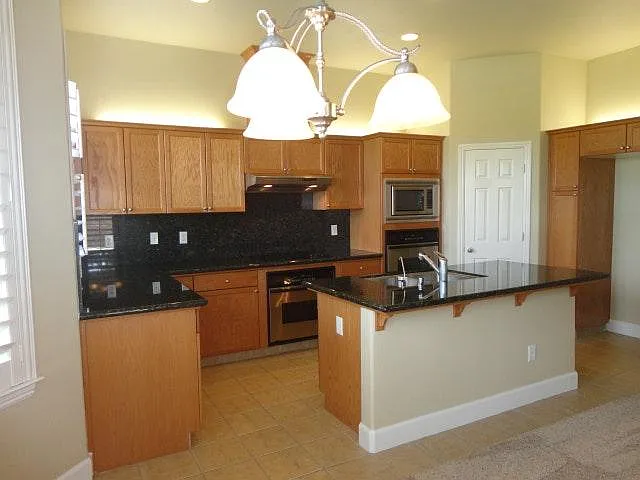 6398 W Los Altos Ave — Photo 2