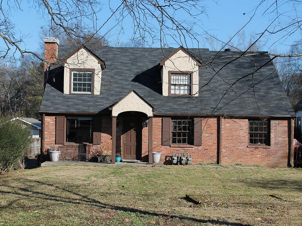 1st image of 212 Woodmont Cir