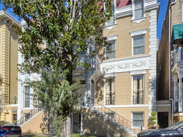 14 E Taylor Street, Savannah, GA 31401