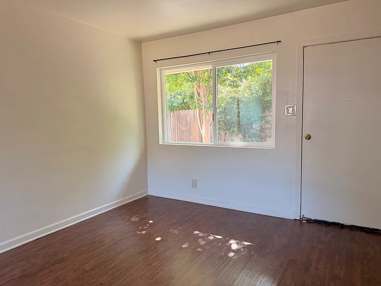 2211 19th Ave #C — Photo 2