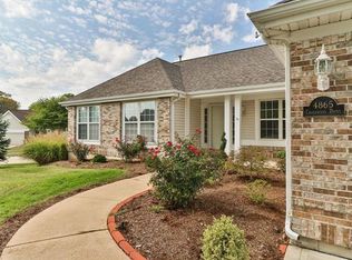 4865 Crosswood Dr, Saint Louis, MO
