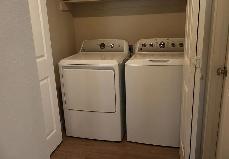 712 Xavier St #B — Photo 2