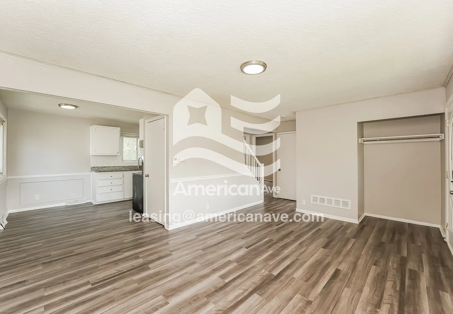 3 bed, 1.0 bath, 1075 sqft, $1,172 — Photo 2