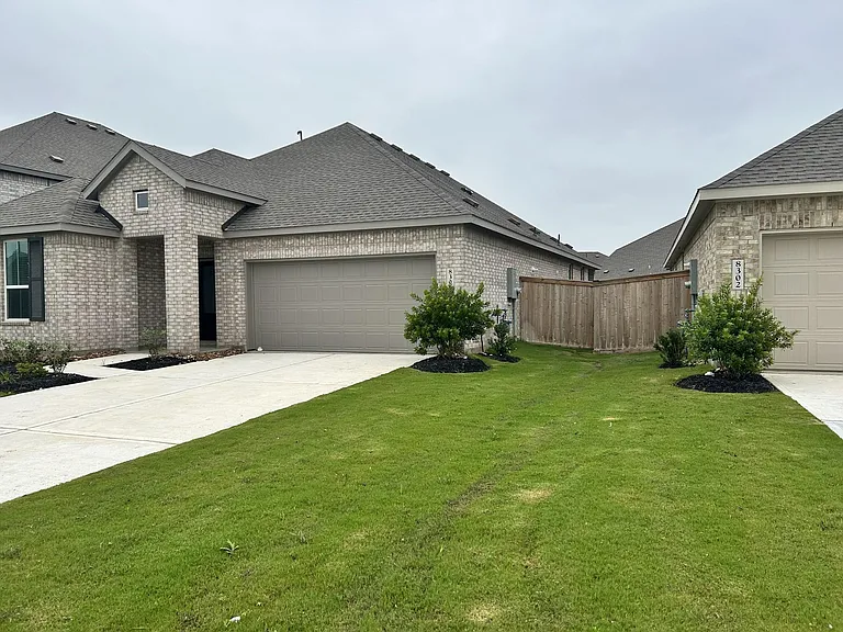 8306 Amber Summit Ln — Photo 2