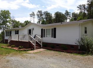 1038 Creekside Way Rd, Pinnacle, NC 27043