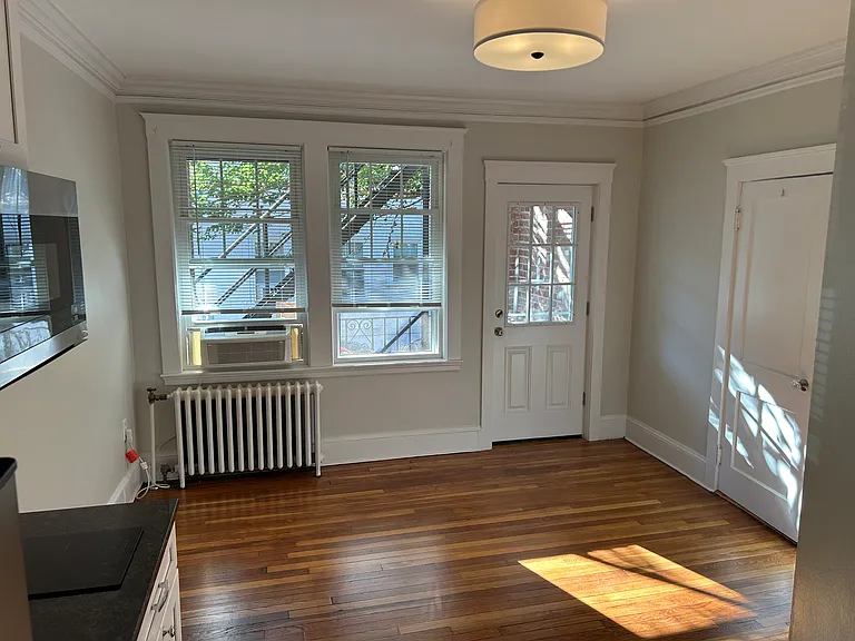 20 Chiswick Rd #5A — Photo 9