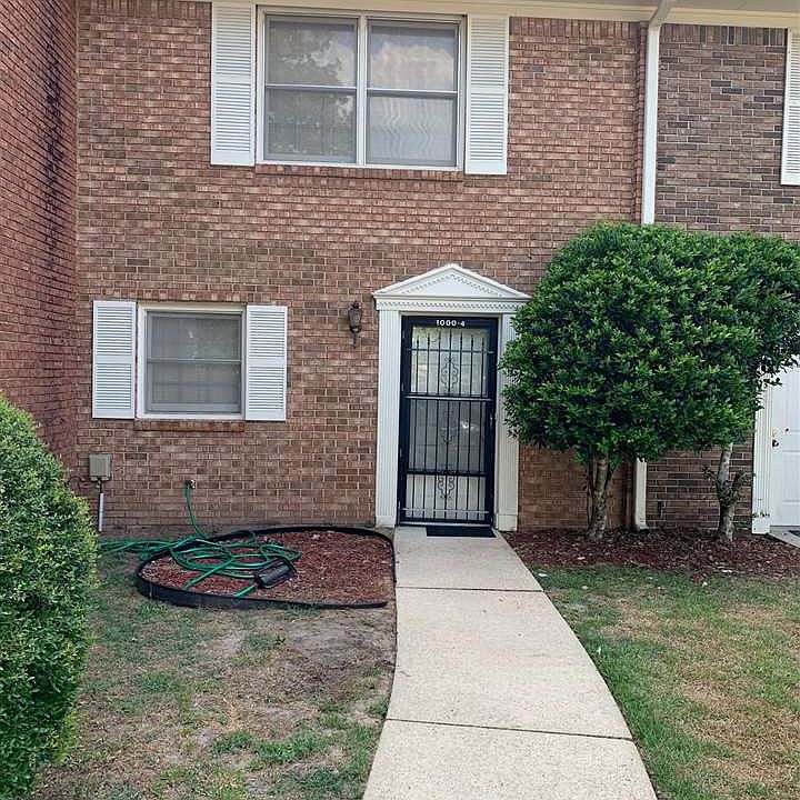 1st image of 1000 Holland Dr APT 4