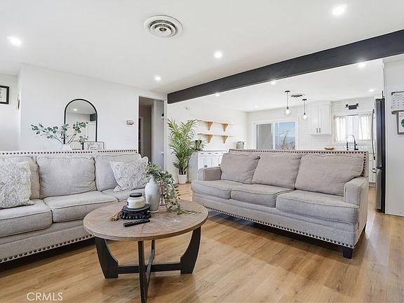 3rd image of 23921 South Rd