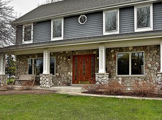 6 Sequoia Rd, Hawthorn Woods, IL 60047