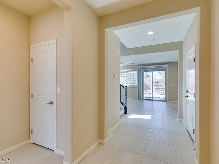 2549 Sable Ridge St — Photo 9