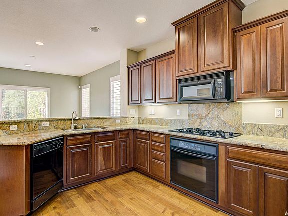 5th image of 3424 Kensington Ct
